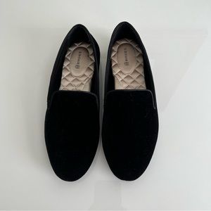 NWOB Birdies The Starling Black Velvet Flat Loafer Smoking Slippers Size 7.5